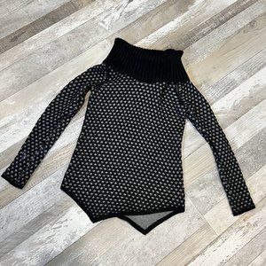 Women's Black & Gray Express Honeycomb Print Cowl Neck Sweater - Size Small